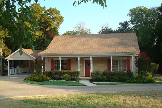 Family vacation rentals in Salado TX